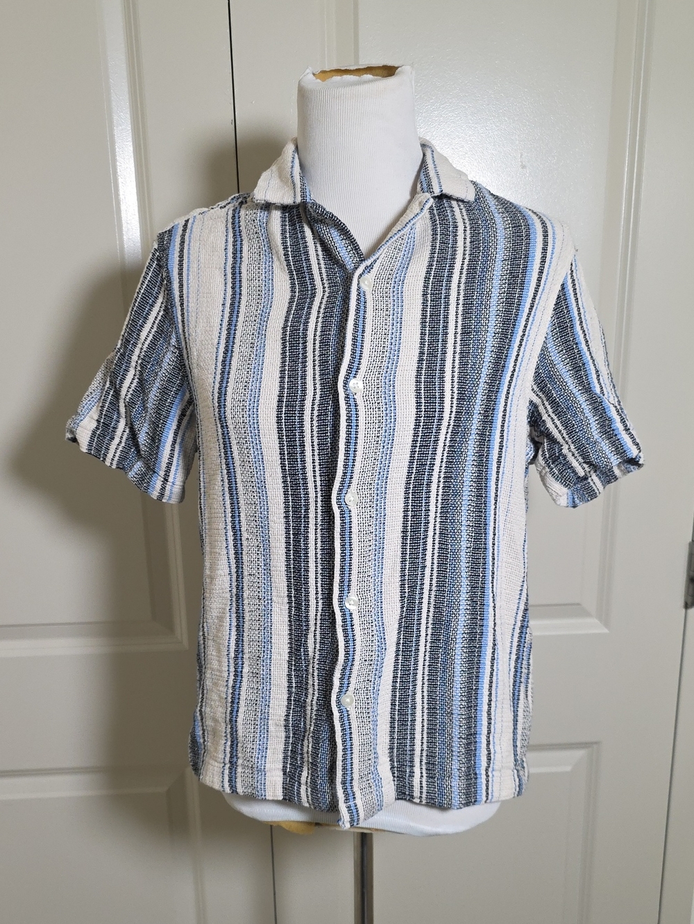 H&M Short Sleeve Button-Up Shirt in White, Blue & Black Stripes